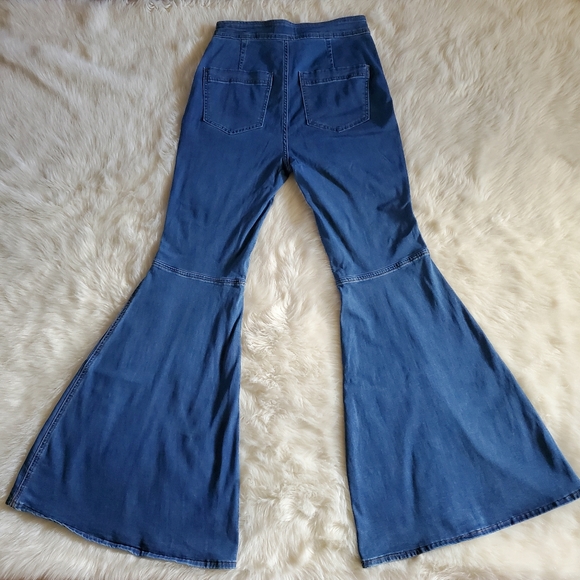 Free People Know Me Better Flare Jeans Size 29 - Picture 5 of 14